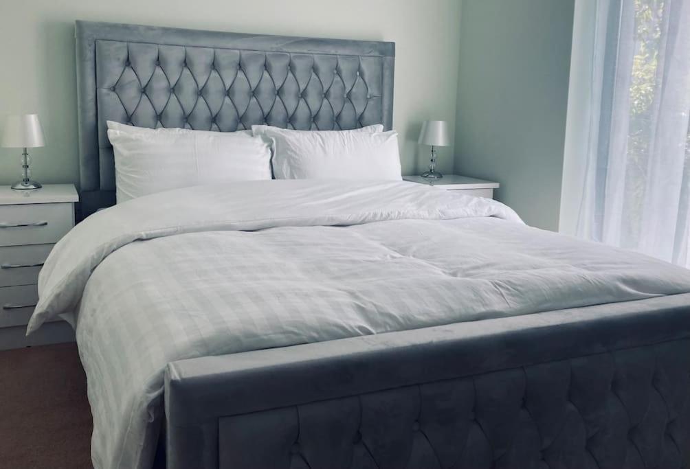Ormeau Road Stylish Double Bedroom Luxury Apartment Belfast Exterior foto